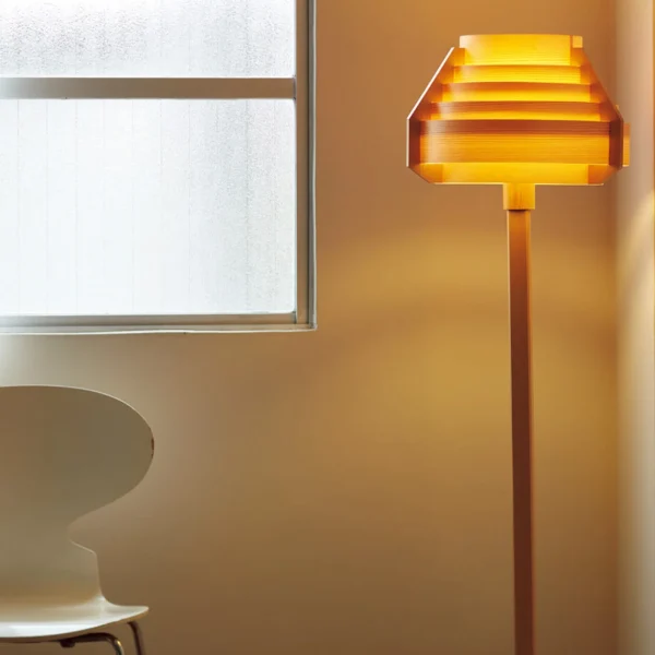 jakobsson-lamp-yamagiwa-corp-dezeen-showroom_dezeen_2364_col_5